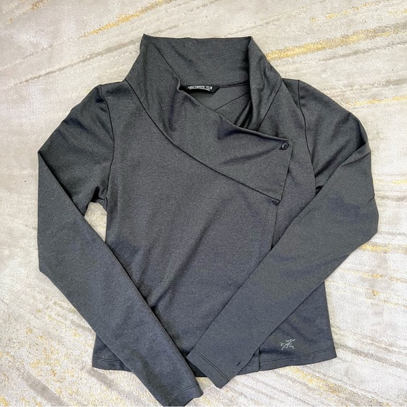 Arc'teryx Charcoal Gray Yonge Wrap Sweater with Thumb Holes Size XS - Picture 8 of 9